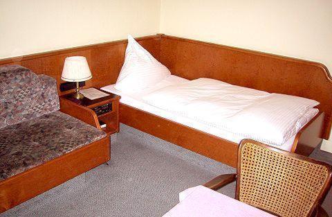 Hotel Goldinger Landstuhl Ruang foto