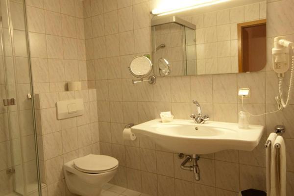 Hotel Goldinger Landstuhl Ruang foto